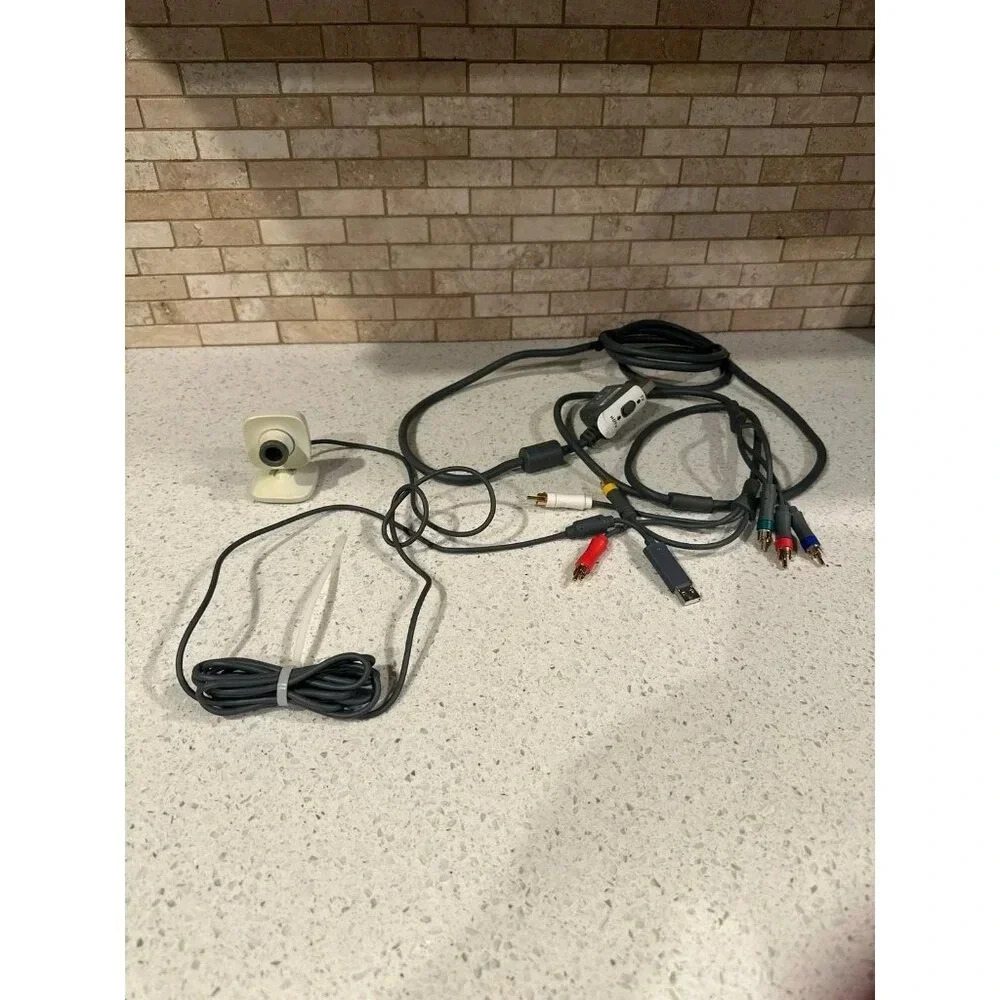 xbox 360 cords and‎ webcam (g3)